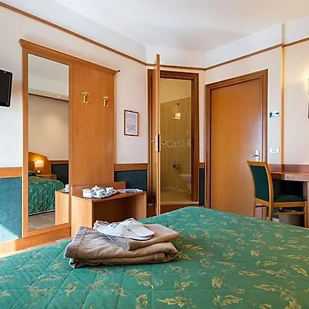 La Terrazza Restaurant & 3*